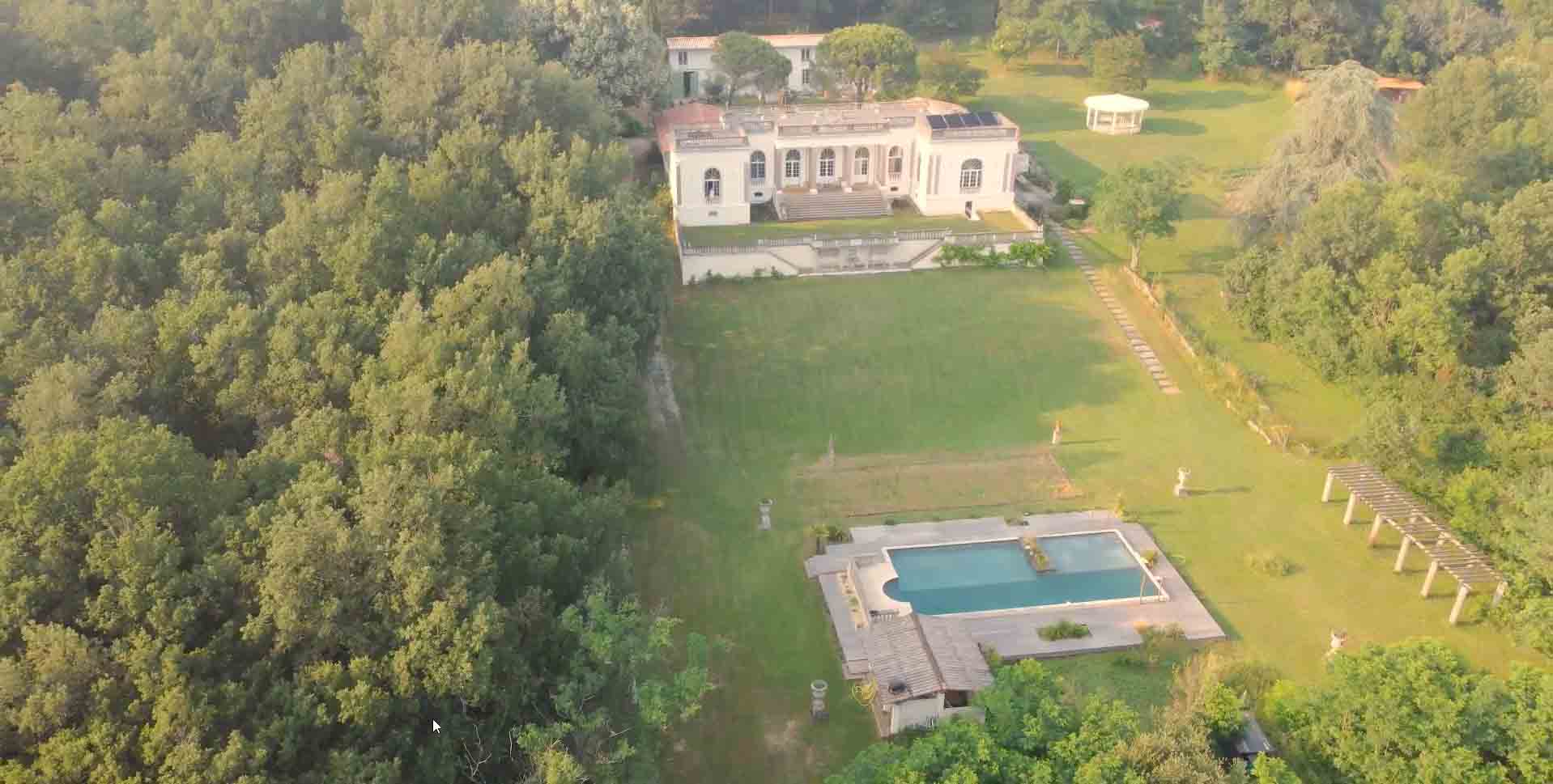 Pourpry Castle - Video